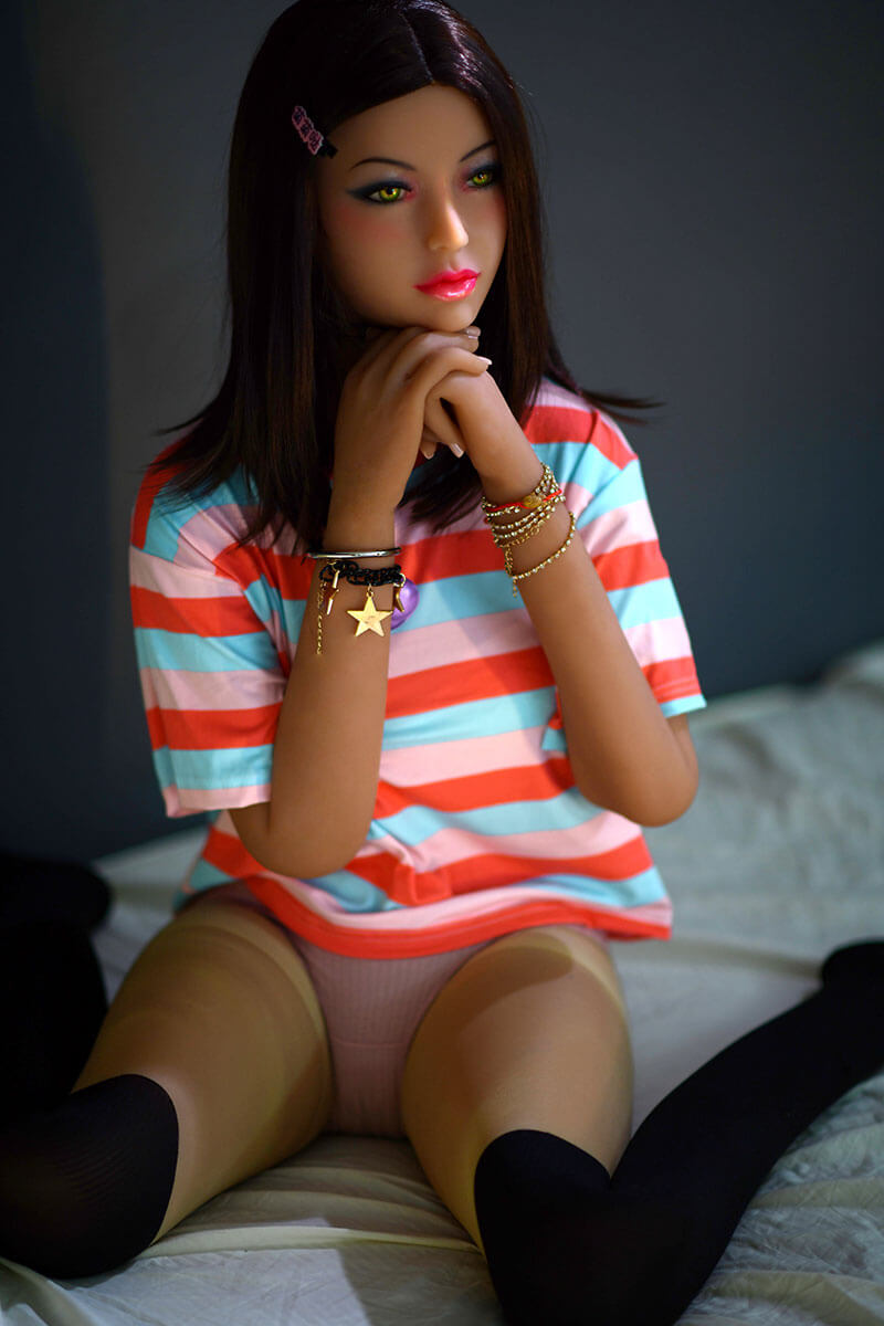 Sex Doll Deleila (19 Jahre) von 6ye Dolls